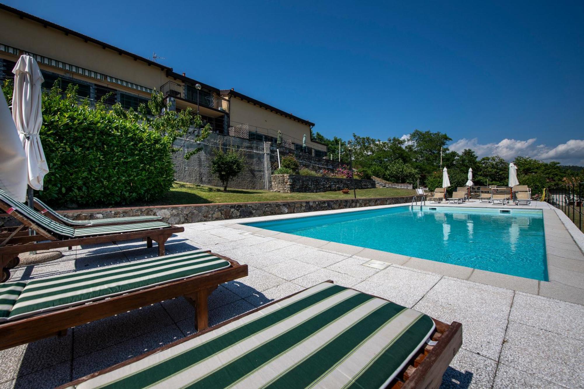 211 - Appartamento Acacia, Terrazza Giardino E Piscina Carro Exterior photo